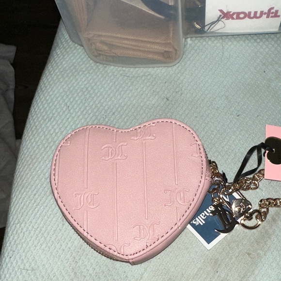 NWT juicy  Couture Blush leather  Heart Crossbody Bag gold accents nice - Picture 5 of 6